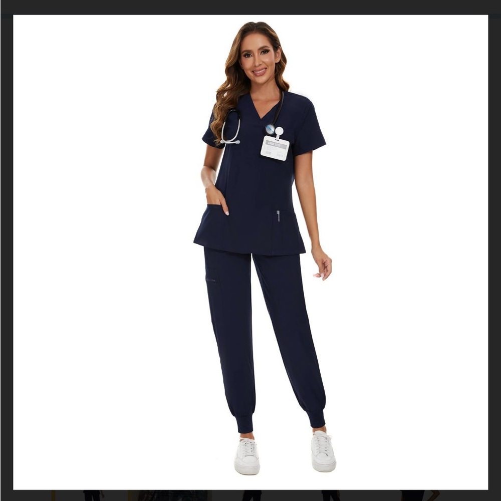 *SOLD* New Women’s Cozy Fit Scrubs Jogger and Top Size M